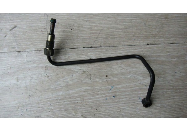 Трубка подачі масла в турбіну 1.5DCI RENAULT KANGOO 97-07, CLIO II,8200086359